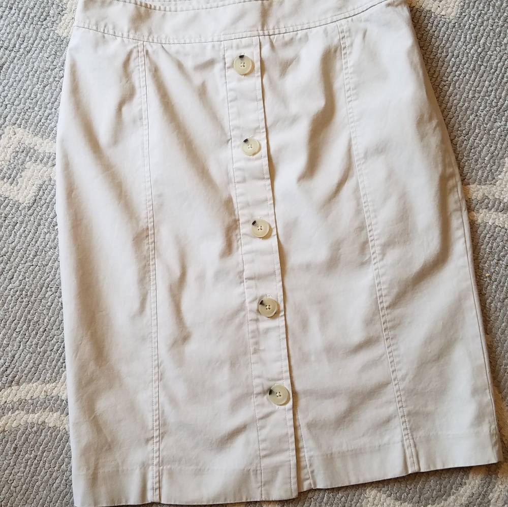 EUC Rafaella Khaki knee-length skirt Size 8